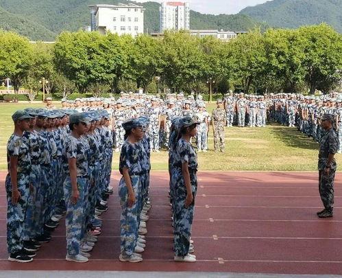 学生军训爆料视频,学生爆料视频揭秘军营生活点滴 第2张 学生军训爆料视频,学生爆料视频揭秘军营生活点滴 第2张