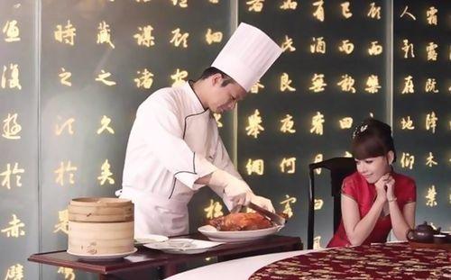 兄弟爆料金店后续视频播放,揭秘惊人真相，视频播放引发热议