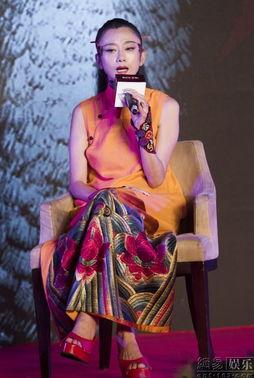 吃瓜娱乐社杨丽萍,吃瓜娱乐社中的舞蹈传奇  第3张