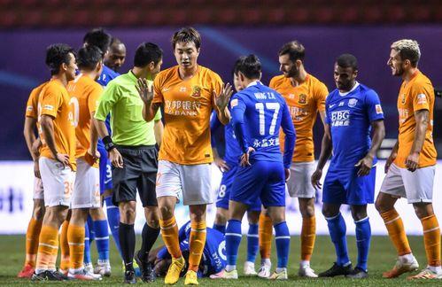 足坛最新爆料新闻直播在线观看,直播在线观看,揭秘赛场幕后风云 第2张 足坛最新爆料新闻直播在线观看,直播在线观看,揭秘赛场幕后风云 第2张